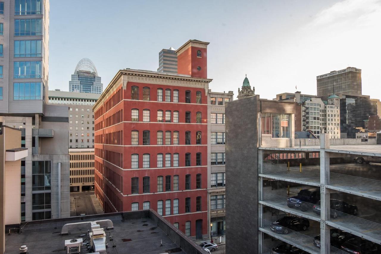 Frontdesk East 8 Loft Apts Downtown Cincinnati Exterior photo